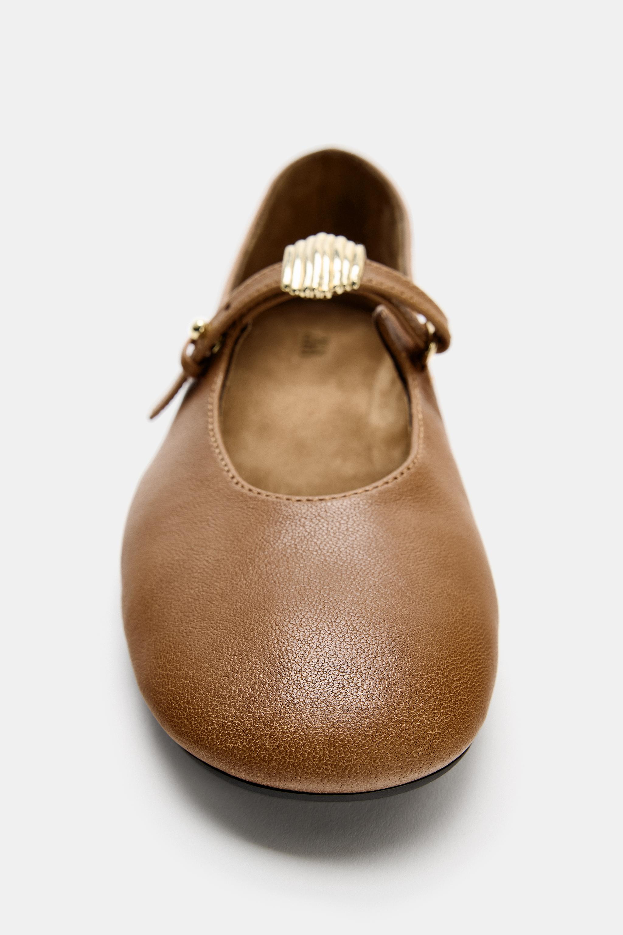 LEATHER BALLET FLATS WITH METAL DETAIL